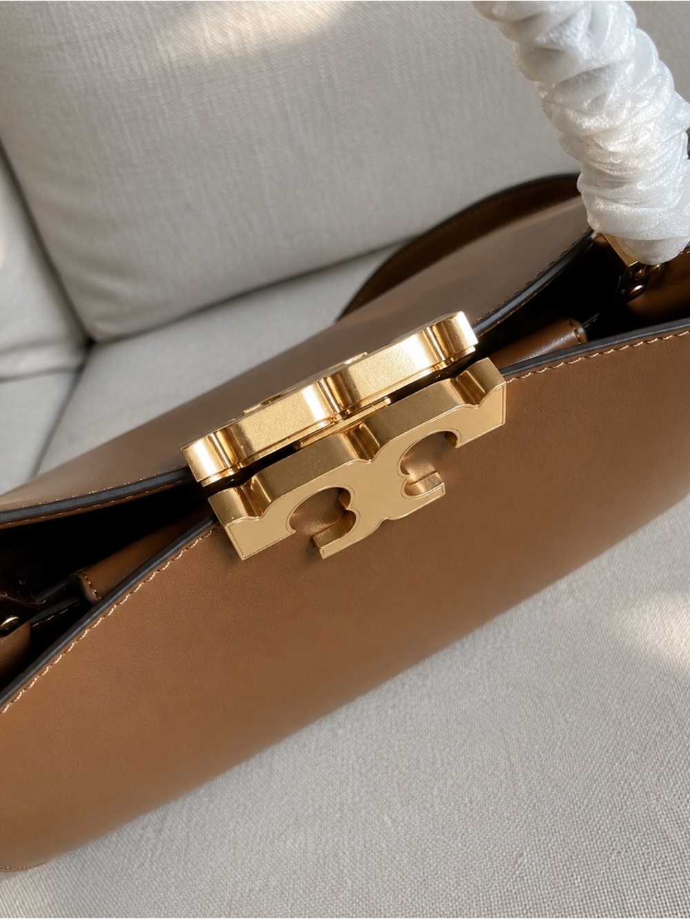 Tory Burch Tan Leather Top-Handle Satchel with Gold Logo - Picture 5 of 5